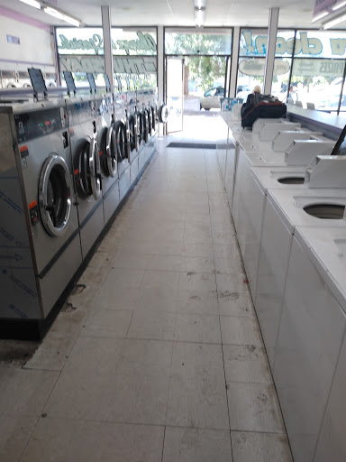 Laundromat «Launderland», reviews and photos, 1019 8th St, Marysville, CA 95901, USA