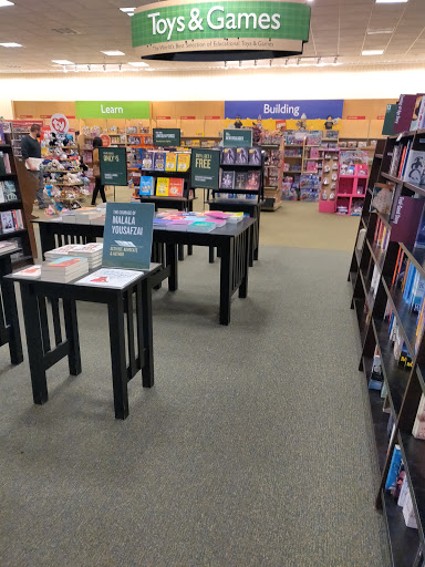 Barnes & Noble image