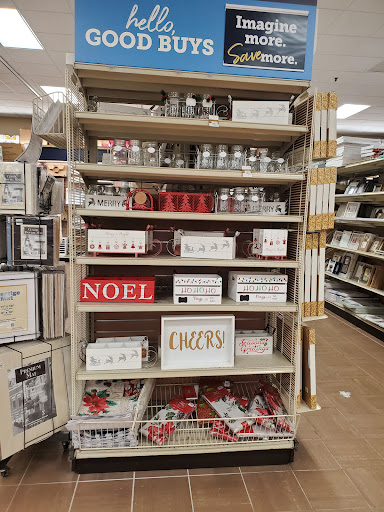 Home Goods Store «Christmas Tree Shops», reviews and photos, 28-34 Broadway, Lynnfield, MA 01940, USA