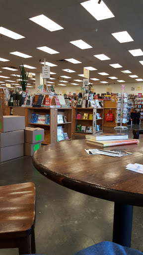 Book Store «Half Price Books», reviews and photos, 711 N Hwy 67, Cedar Hill, TX 75104, USA