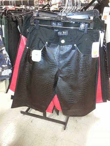 Discount Store «Fallas Discount Stores», reviews and photos, 215-223 E Fordham Rd, Bronx, NY 10458, USA