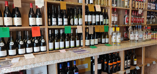 Liquor Store «Rhinebeck Wine & Liquor Store», reviews and photos, 41 E Market St # 1, Rhinebeck, NY 12572, USA