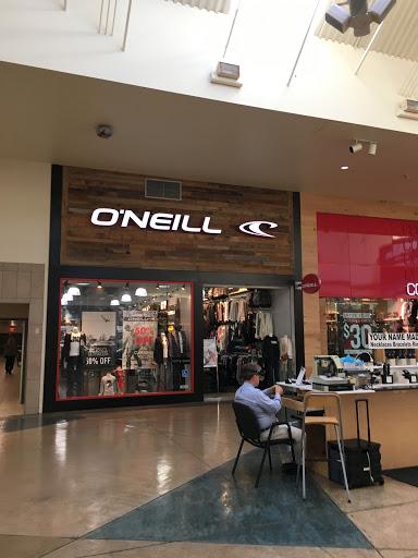O’Neill Outlet Ontario Mills