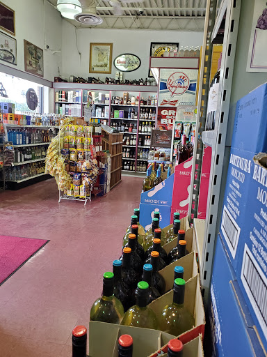 Liquor Store «Piscataway Liquors Inc», reviews and photos, 600 Stelton Rd, Piscataway Township, NJ 08854, USA