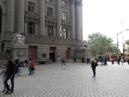 Sculpture «Charging Bull», reviews and photos, Broadway & Morris St, New York, NY 10004, USA