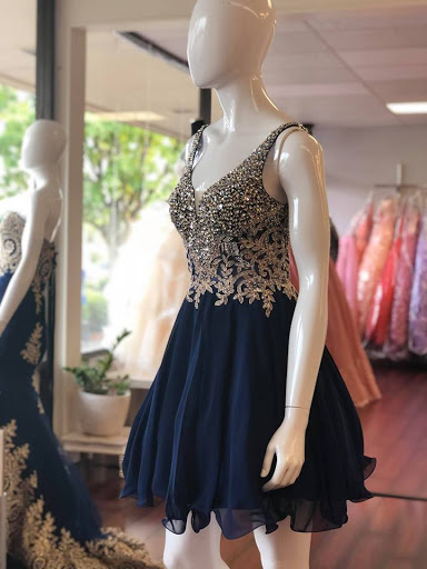 Boutique «Moda Bella Boutique | Quinceañera, Bridal, and Prom Dresses», reviews and photos, 8207 NE Vancouver Mall Dr Suite C, Vancouver, WA 98662, USA