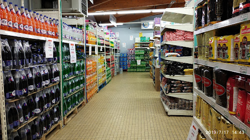 LE TRIANGLE Supermarché HALAL St Etienne du Rouvray à Saint-Étienne-du-Rouvray