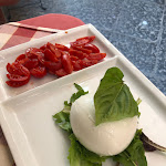 Photo n°1 de l'avis de Diana.u fait le 11/07/2022 à 11:35 sur le  Antica Taverna a Chiaia à Naples