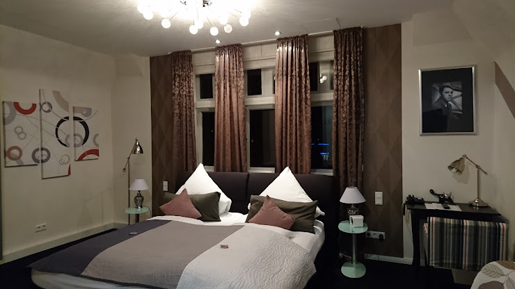 Chambres Bed and Breakfast Kleine Villa Frankfurt 60528 Frankfurt