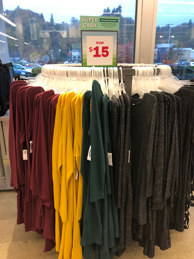 Clothing Store «Old Navy», reviews and photos, 19401 Alderwood Mall Pkwy, Lynnwood, WA 98036, USA
