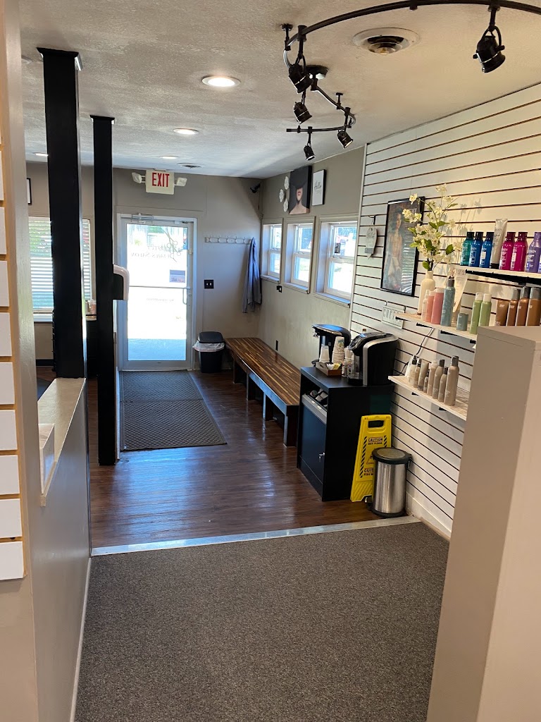 Perfect Details Salon & Suites 66083