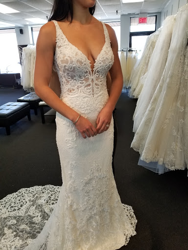 Bridal Shop «Here Comes the Bride», reviews and photos, 190 N Swift Rd, Addison, IL 60101, USA