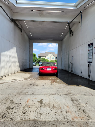 Car Wash «Foam & Wash Car Wash, Dog Wash & Laundromat», reviews and photos, 1520 U.S. 9, Wappingers Falls, NY 12590, USA