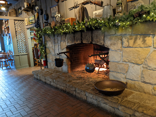 American Restaurant «Cracker Barrel Old Country Store», reviews and photos, 2525 Brindle Dr, Harrisburg, PA 17110, USA