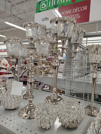 Shopping Mall «Plantation Point Shopping Center», reviews and photos, 6461 Plantation Center Dr, Raleigh, NC 27616, USA