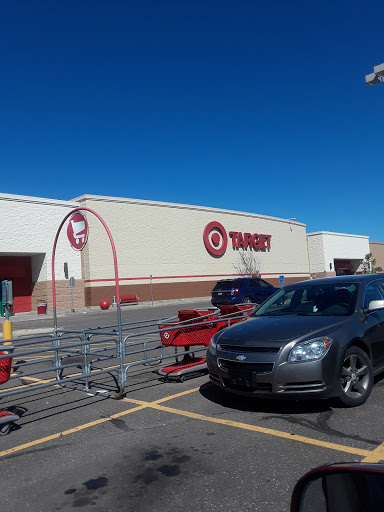 Target, 2199 MN-36, North St Paul, MN 55109, USA, 