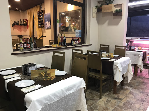 Información y opiniones sobre Casa Atenea Restaurante Parrilla Huelin de Málaga