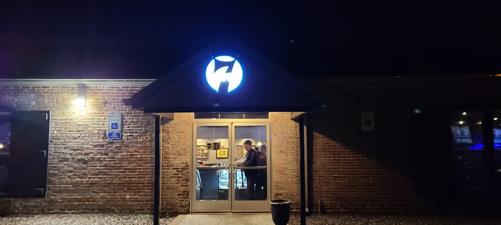Seven Sports Bar & Grille 17349