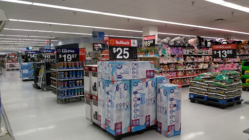 Discount Store «Walmart», reviews and photos, 1400 Hilltop Mall Rd, Richmond, CA 94806, USA