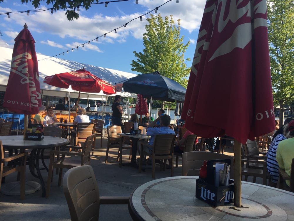 Snuggery River Roadhouse McHenry 60051