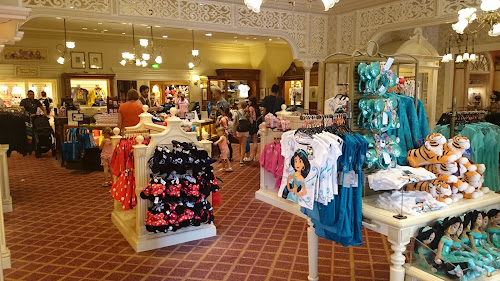 Disney Clothiers Ltd. à Chessy