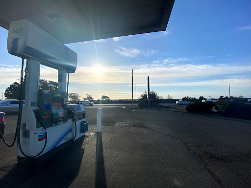 Gas Station «Chevron Fort Bragg», reviews and photos, 810 S Main St, Fort Bragg, CA 95437, USA