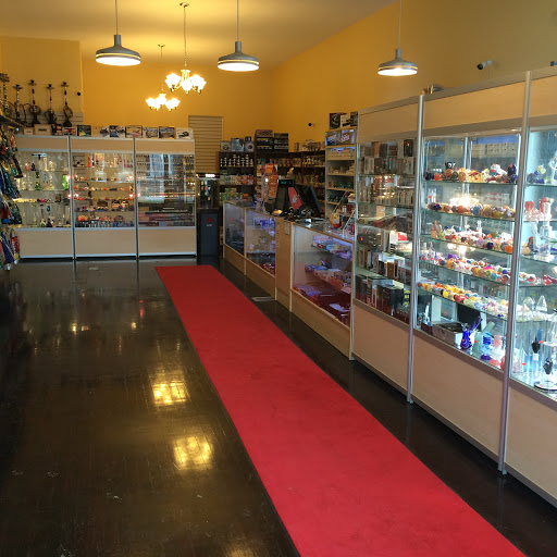 Tobacco Shop «Highway 420 Smoke Shop», reviews and photos, 1480 Southfield Rd, Lincoln Park, MI 48146, USA