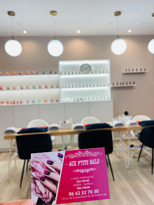 Aux p’tits Nails à Montrouge
