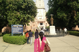 Shri Kashi Vishwanath Temple image