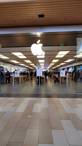 Computer Store «Apple Christiana Mall», reviews and photos, 125 Stanton Christiana Rd, Newark, DE 19702, USA