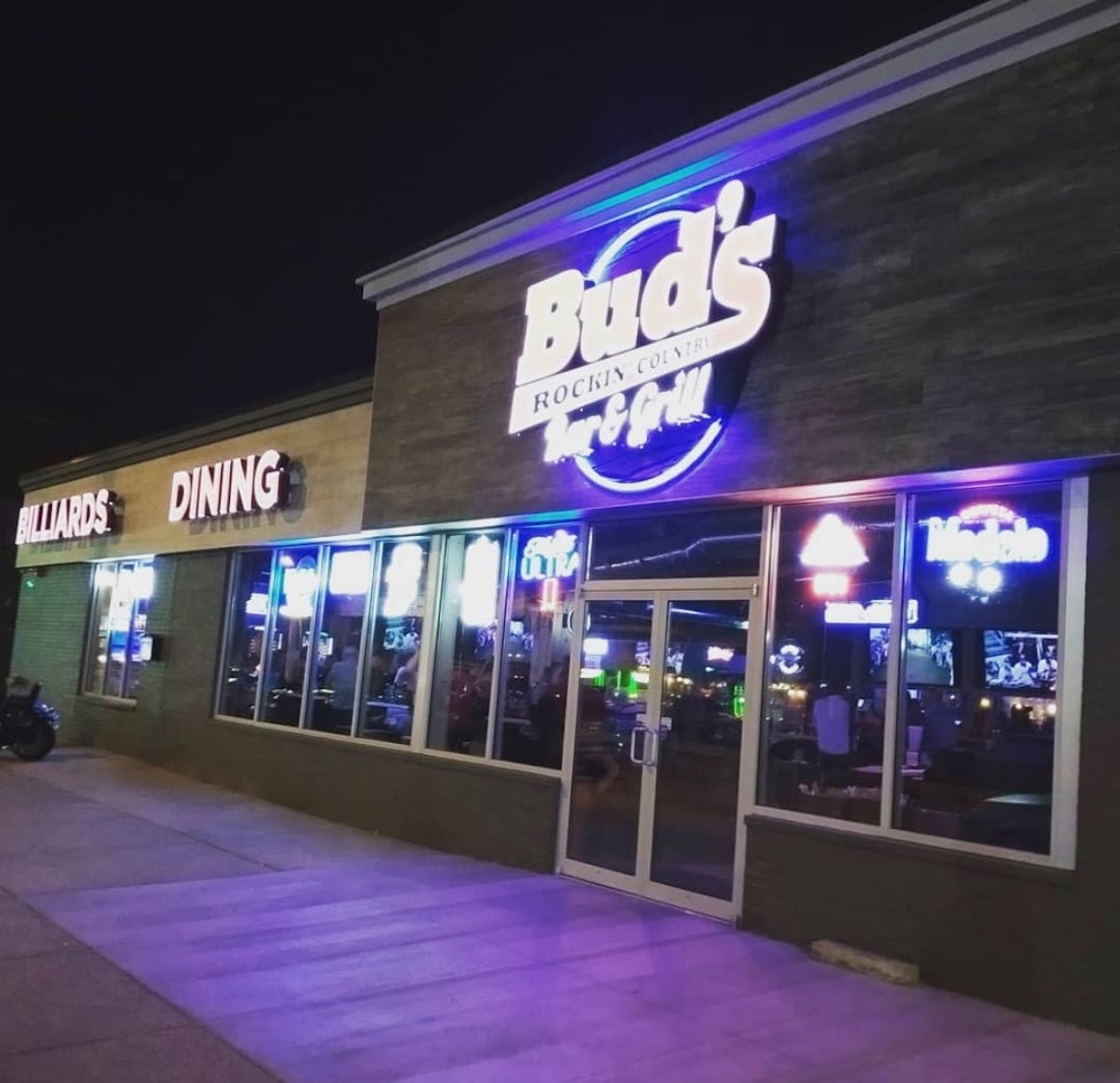 Buds Rockin Country Bar & Grill