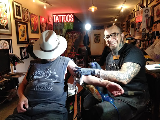 Tattoo Shop «Tinta Rebelde Custom Tattoos», reviews and photos, 133 E 3rd St, Los Angeles, CA 90013, USA