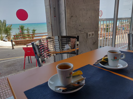 Bar Heladería Cafetería "El Delfín"