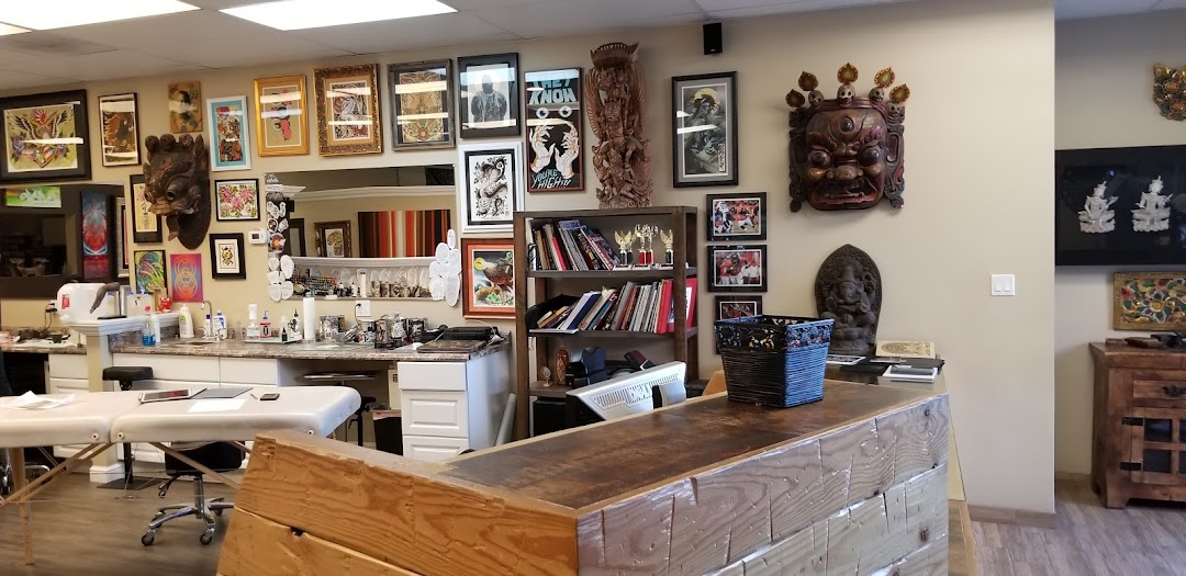 White Lotus Custom Tattoo & Professional Piercing