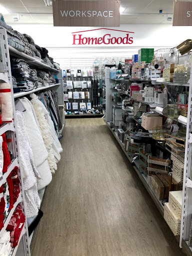 Home Goods Store «HomeGoods», reviews and photos, 7937 113th St, Seminole, FL 33772, USA