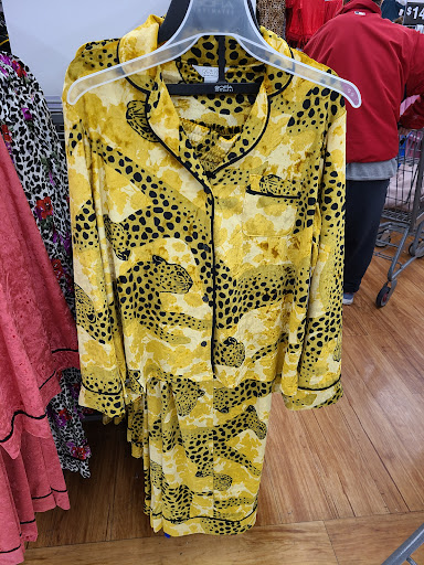 Discount Store «Walmart», reviews and photos, 55 Brooksby Village Way, Danvers, MA 01923, USA