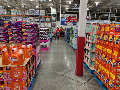 Warehouse store «Costco Wholesale», reviews and photos, 1300 Edwards Ferry Rd NE, Leesburg, VA 20176, USA