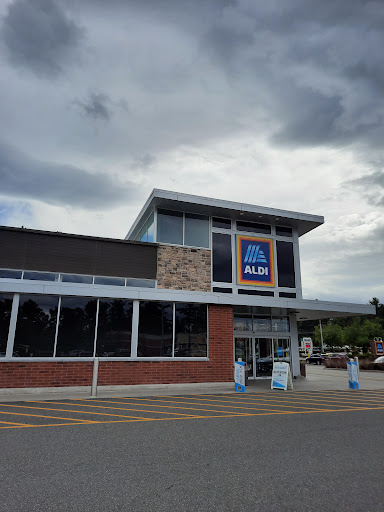 Supermarket «ALDI», reviews and photos, 587 Lake Flower Ave, Saranac Lake, NY 12983, USA