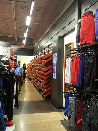Clothing Store «Nike Factory Store», reviews and photos, 241 Fort Evans Road Northeast #510, Leesburg, VA 20176, USA