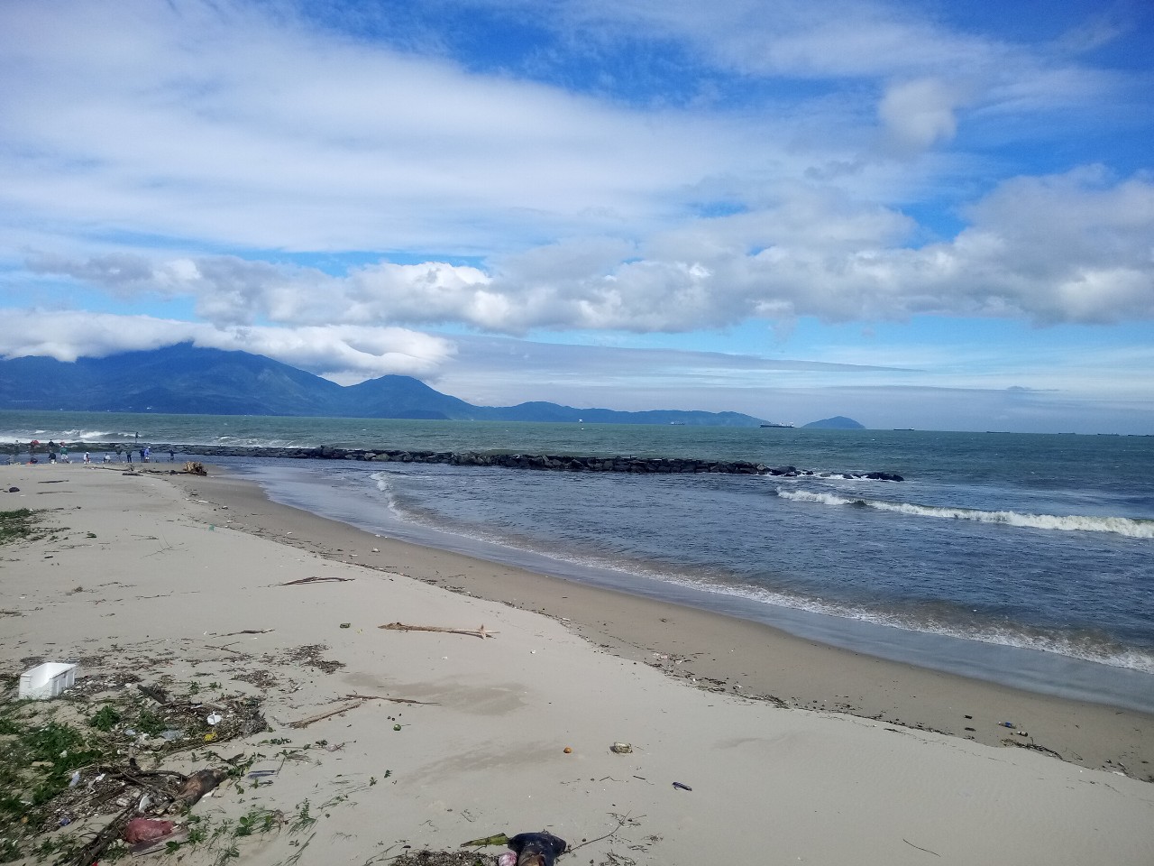 Foto di Nguyen Tat Thanh Beach e l'insediamento