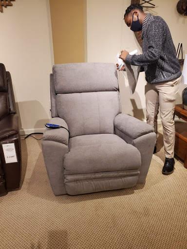 Furniture Store «La-Z-Boy Furniture Galleries», reviews and photos, 4087 Richmond Rd, Beachwood, OH 44122, USA