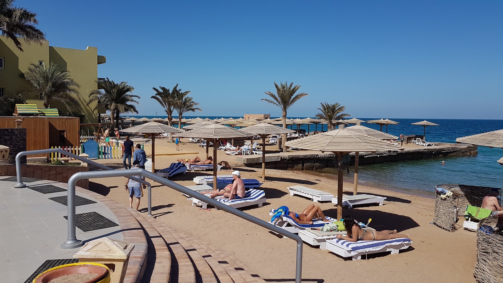 Valokuva Palm Beach Resortista. ja asutus