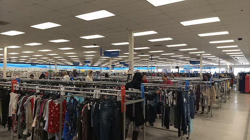 Clothing Store «Ross Dress for Less», reviews and photos, 2180 MacArthur Rd, Whitehall, PA 18052, USA