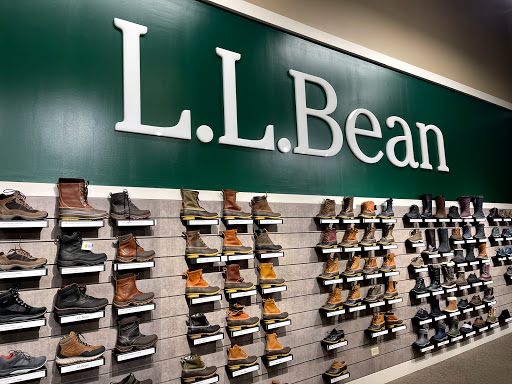 Clothing Store «L.L. Bean», reviews and photos, 75 Evergreen Way, South Windsor, CT 06074, USA