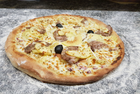 Plats et boissons du Pizzas à emporter Pizza-Plus Kiosques à Chandai - n°1