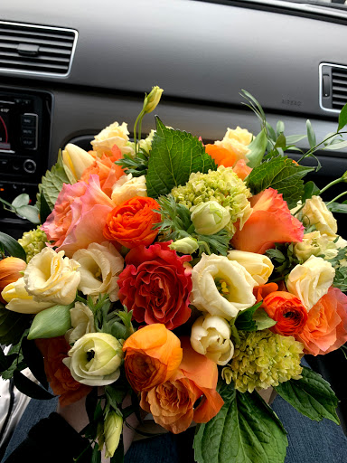 Florist «Strawberry Fields Flowers-Gift», reviews and photos, 423 Strawberry St, Richmond, VA 23220, USA