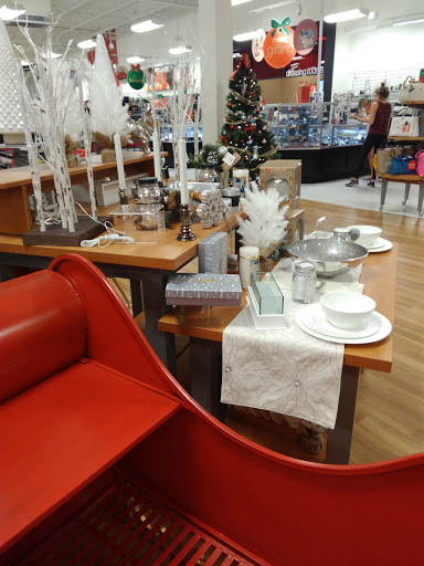 Department Store «T.J. Maxx», reviews and photos, 1920 Cordova Rd, Fort Lauderdale, FL 33316, USA