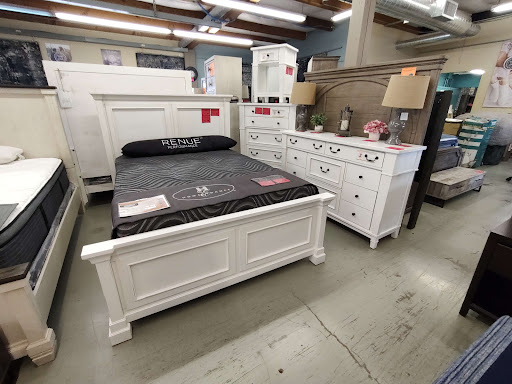 Furniture Store «Encore Home Furnishings», reviews and photos, 2730 NE Bunn Rd, McMinnville, OR 97128, USA