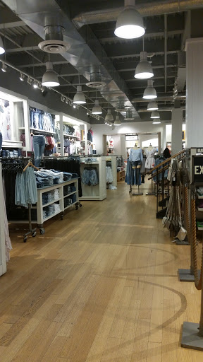 Clothing Store «AEO Factory & Aerie Store», reviews and photos, 442 Fulton St, Brooklyn, NY 11201, USA