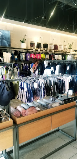 Sportswear Store «lululemon», reviews and photos, 9595 Six Pines Dr #820, The Woodlands, TX 77380, USA